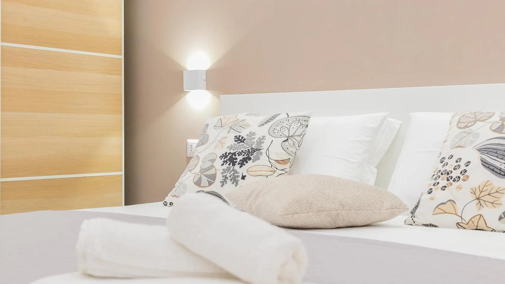 Barinon Bliss Apartment 0*, Bari