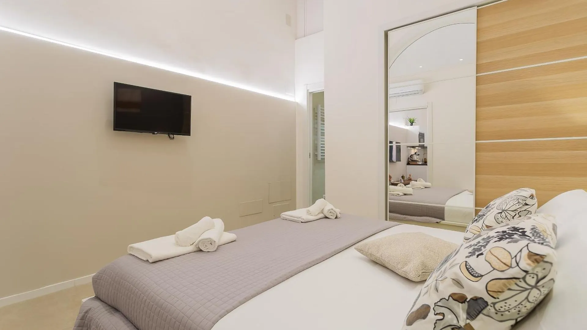 Barinon Bliss Apartment 0*, Bari Italy